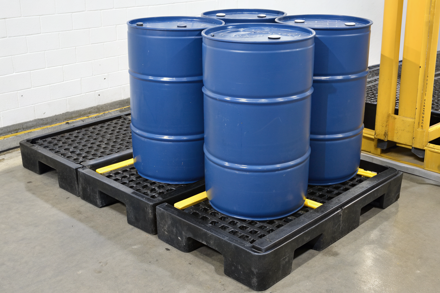 2 drum spill pallet with two 55-gallon drums.